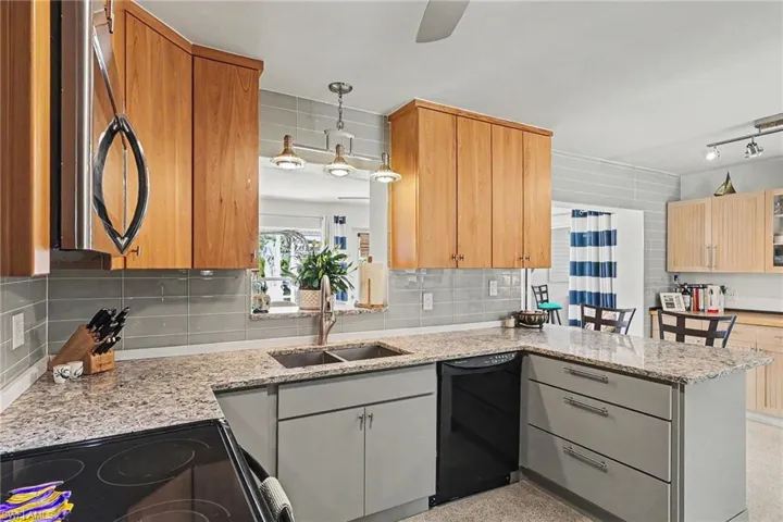 3608 Rita Ln, St. James City, Florida 33956