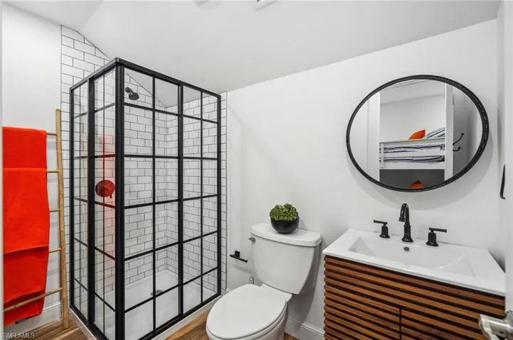 Bunk Room En Suite Bathroom