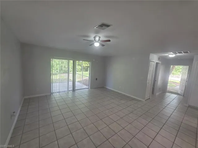 12th 1216-1218 W, Lehigh Acres, Florida 33971