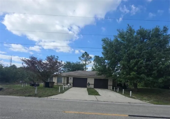 12th 1216-1218 W, Lehigh Acres, Florida 33971