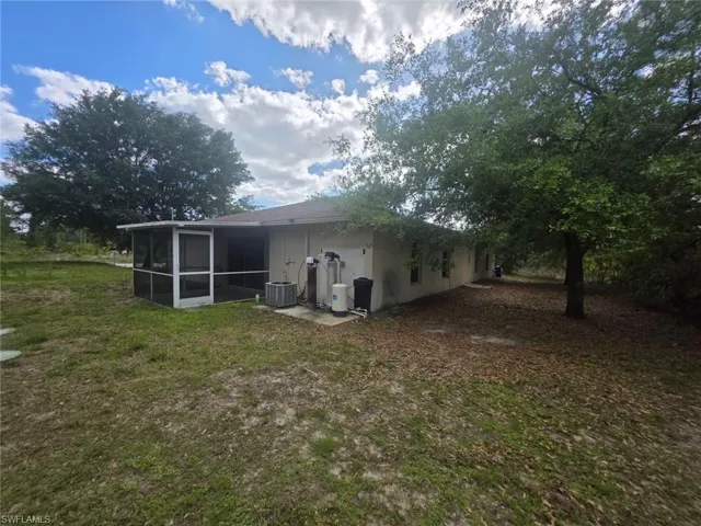 12th 1216-1218 W, Lehigh Acres, Florida 33971