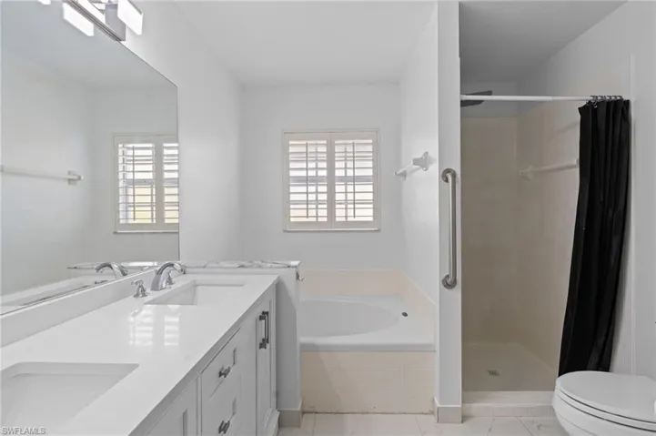 7780 Scarlet Ct, Naples, Florida 34104