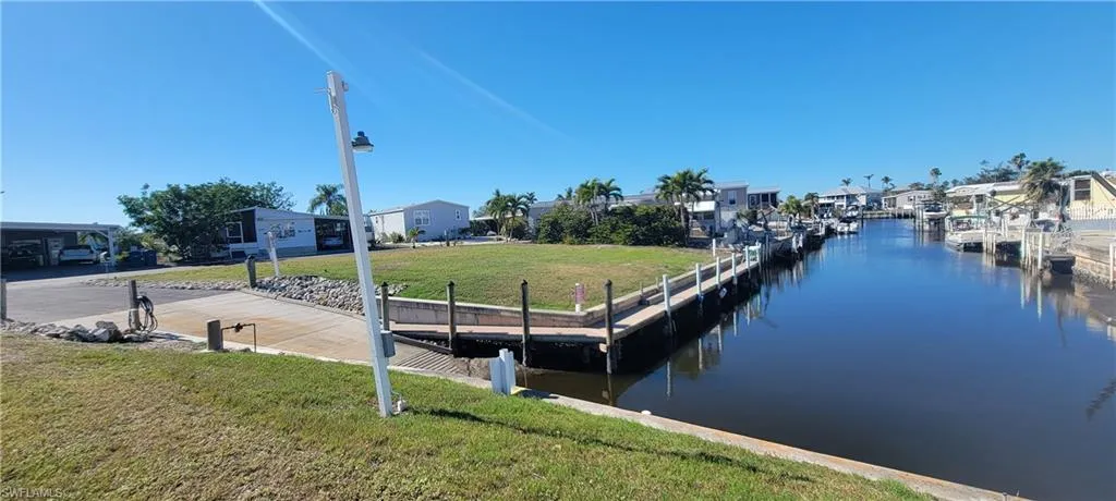 4684 Lahaina LN, Bonita Springs, FL 34134,224104752