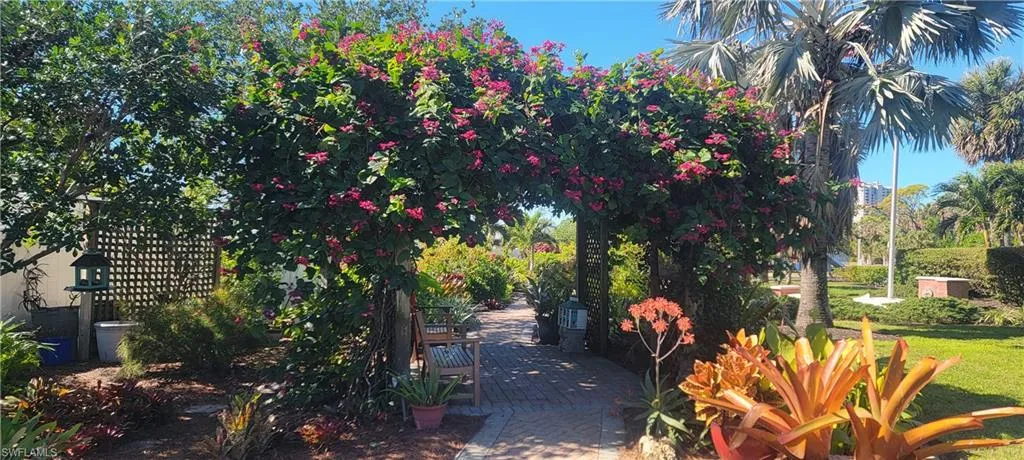 4684 Lahaina LN, Bonita Springs, FL 34134,224104752
