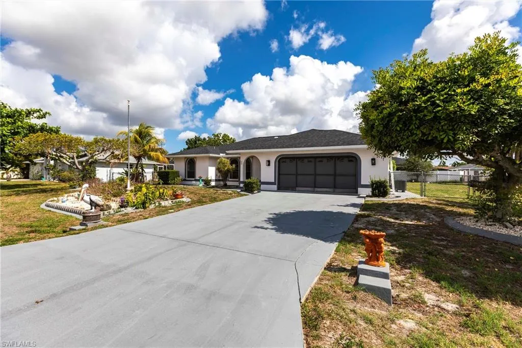 919 16th ST, Cape Coral, FL 33990,225044081