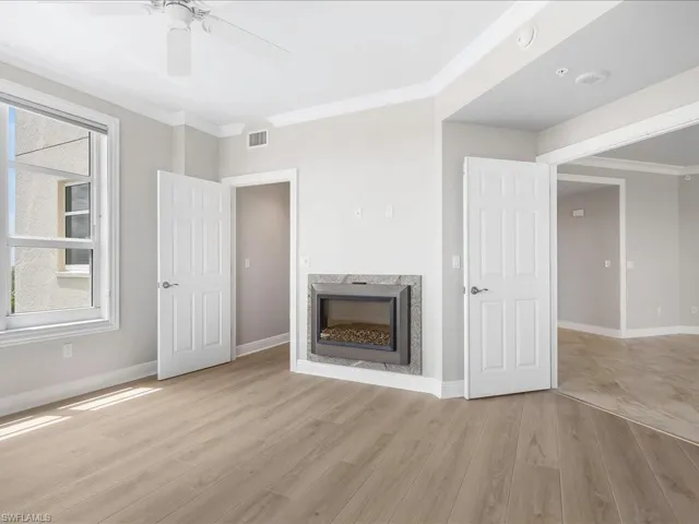 Den/3rd Bedroom