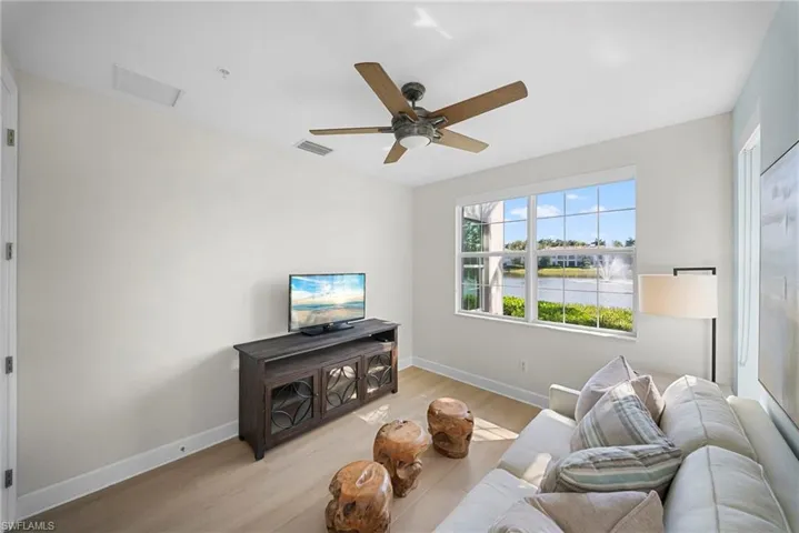 8030 Signature Club Cir 6, Naples, Florida 34113