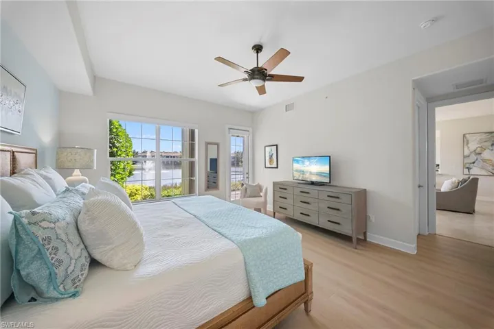 8030 Signature Club Cir 6, Naples, Florida 34113