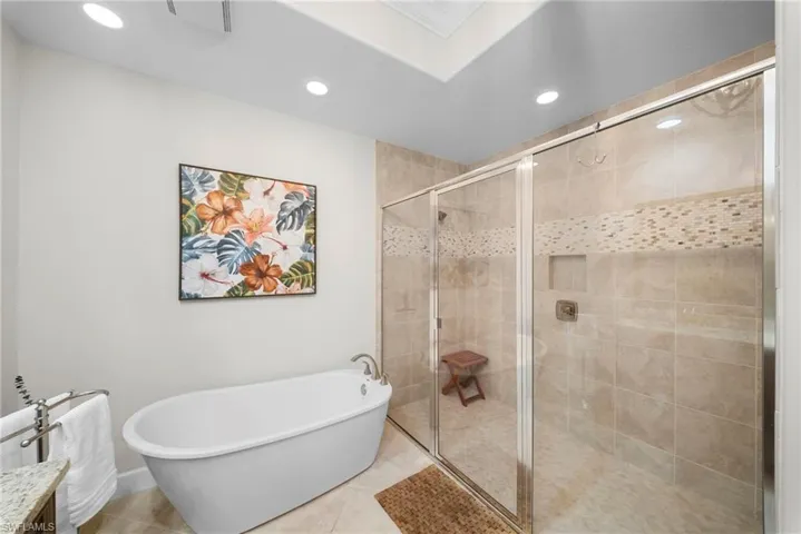 8030 Signature Club Cir 6, Naples, Florida 34113