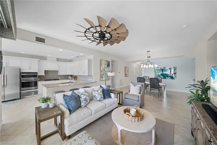 8030 Signature Club Cir 6, Naples, Florida 34113