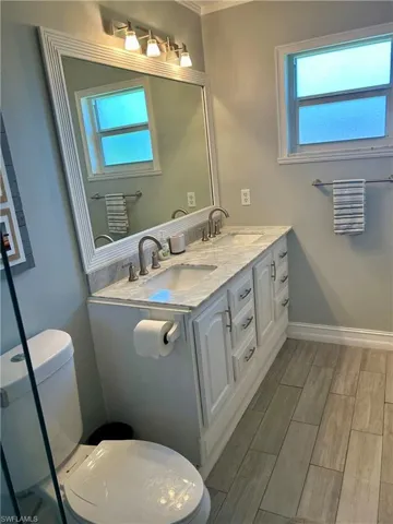 633 Palm View Dr 4, Naples, Florida 34110