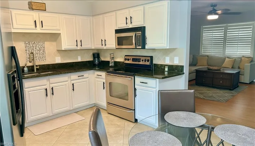 633 Palm View Dr 4, Naples, Florida 34110