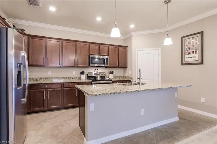 14337  Vindel  CIR, Fort Myers, FL 33905