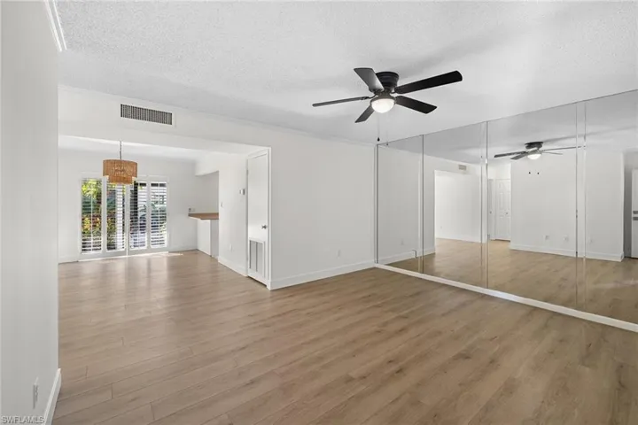 788  Park Shore  DR, Naples, FL 34103