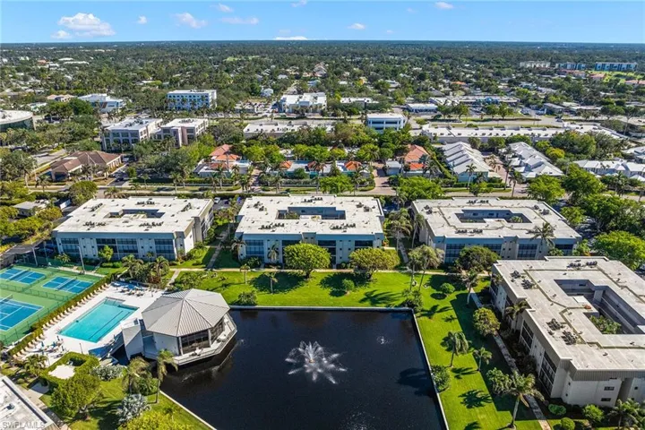 788  Park Shore  DR, Naples, FL 34103