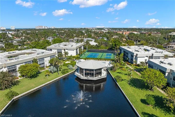788  Park Shore  DR, Naples, FL 34103