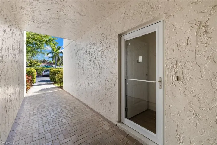 788  Park Shore  DR, Naples, FL 34103