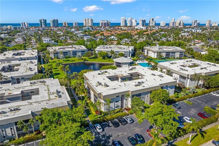 788  Park Shore  DR, Naples, FL 34103