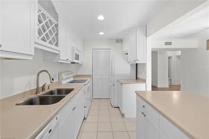 788  Park Shore  DR, Naples, FL 34103