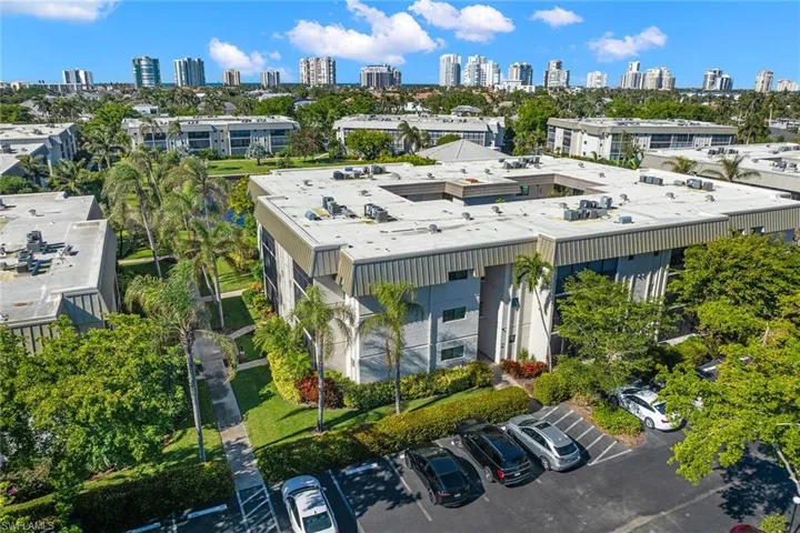 788  Park Shore  DR, Naples, FL 34103