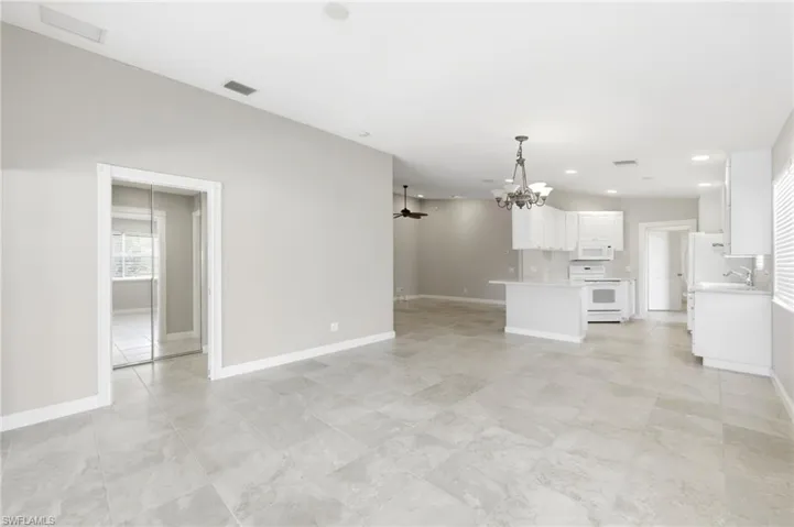 7647  Novara  CT, Naples, FL 34114