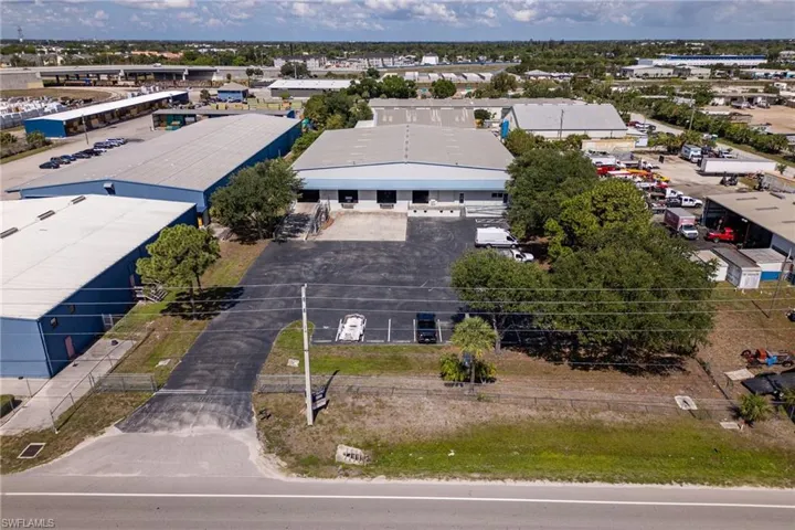 3520 Old Metro Pkwy, Fort Myers, Florida 33916
