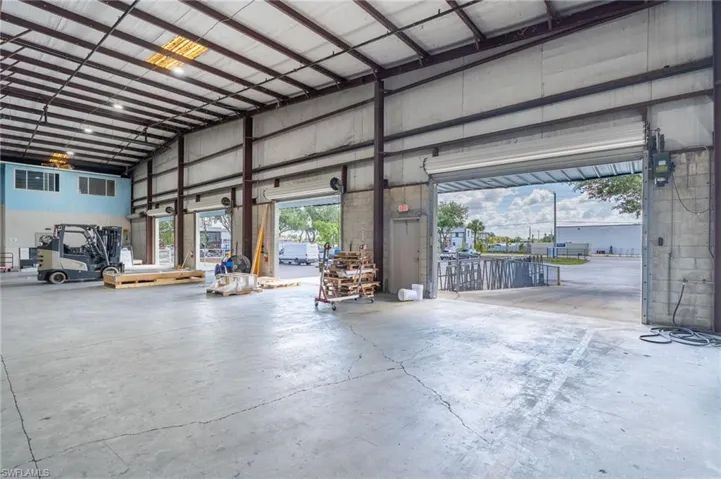 3520 Old Metro Pkwy, Fort Myers, Florida 33916