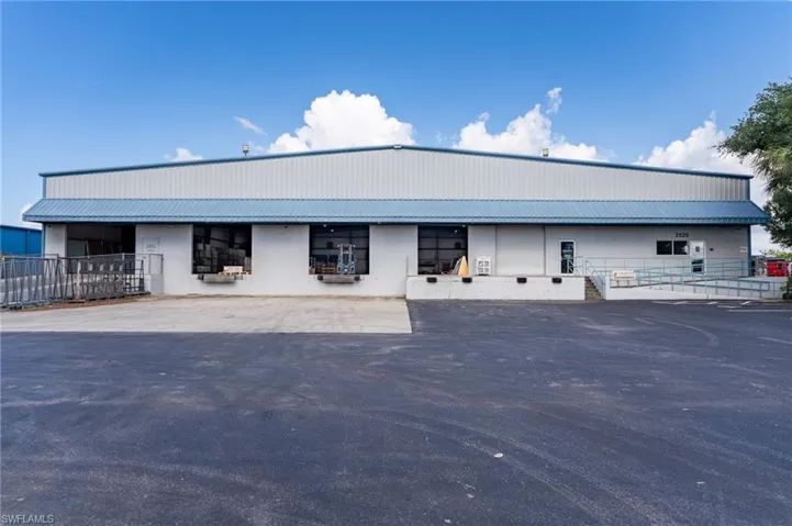 3520 Old Metro Pkwy, Fort Myers, Florida 33916