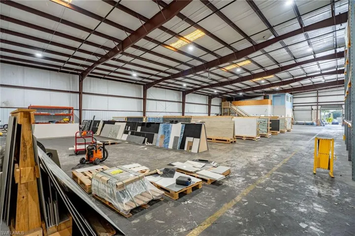 3520 Old Metro Pkwy, Fort Myers, Florida 33916
