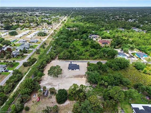 402  Thompson  AVE, Lehigh Acres, FL 33972