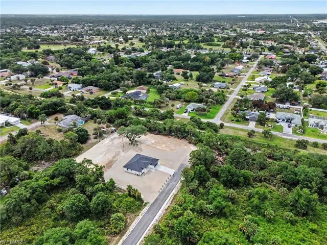402  Thompson  AVE, Lehigh Acres, FL 33972