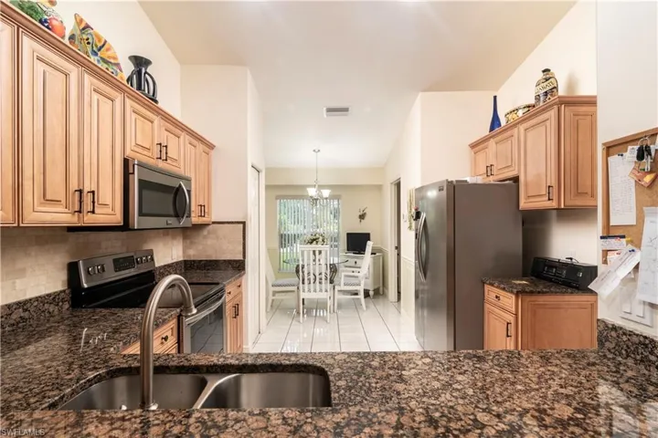 3032  West Crown Pointe  BLVD, Naples, FL 34112