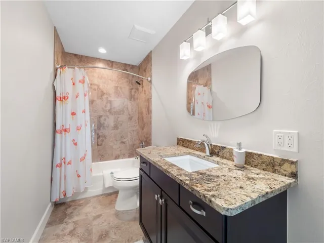 17049 Marina Cove Ln, Fort Myers, Florida 33908