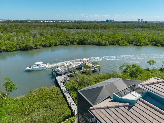 17049 Marina Cove Ln, Fort Myers, Florida 33908