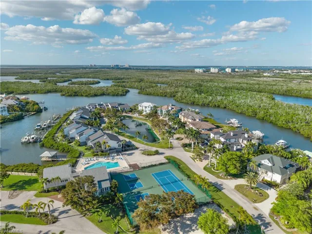 17049 Marina Cove Ln, Fort Myers, Florida 33908