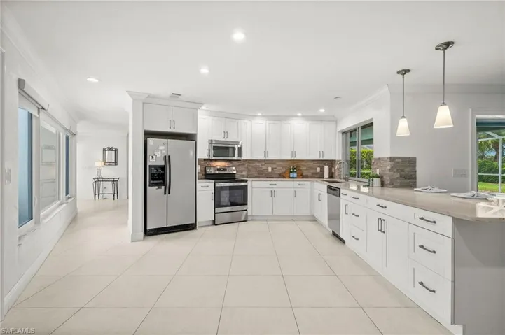421 Palm River Blvd, Naples, Florida 34110