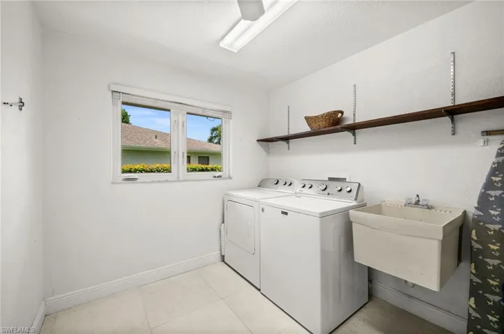 421 Palm River Blvd, Naples, Florida 34110