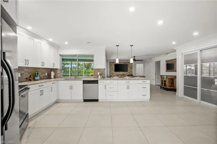 421 Palm River Blvd, Naples, Florida 34110
