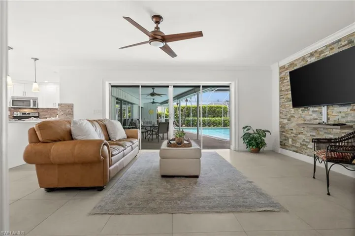 421 Palm River Blvd, Naples, Florida 34110