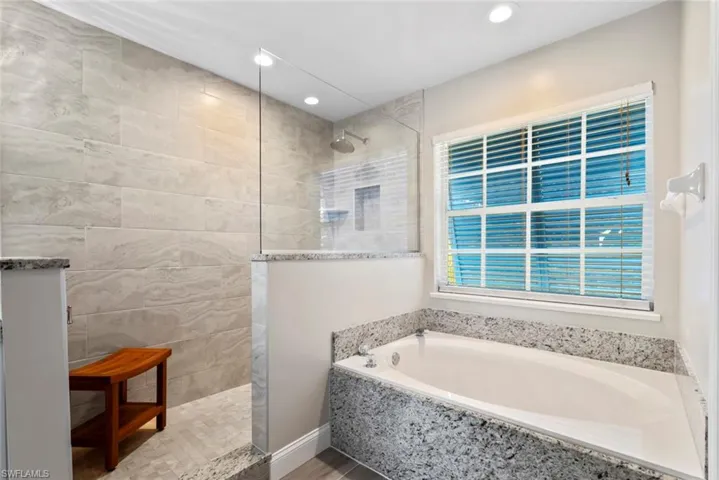 27781  Luke  ST, Bonita Springs, FL 34134