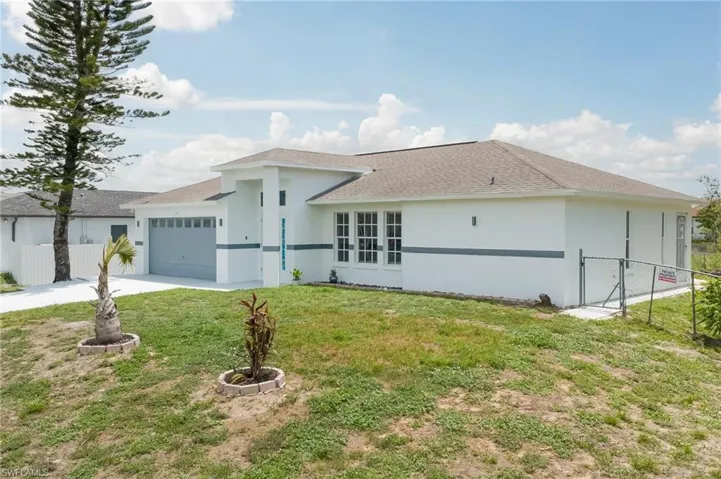 902 Adeline Ave, Lehigh Acres, Florida 33971