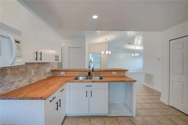 902 Adeline Ave, Lehigh Acres, Florida 33971