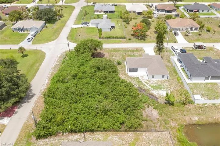 902 Adeline Ave, Lehigh Acres, Florida 33971