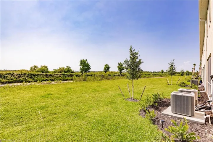 2805  Citrus  ST, Naples, FL 34120