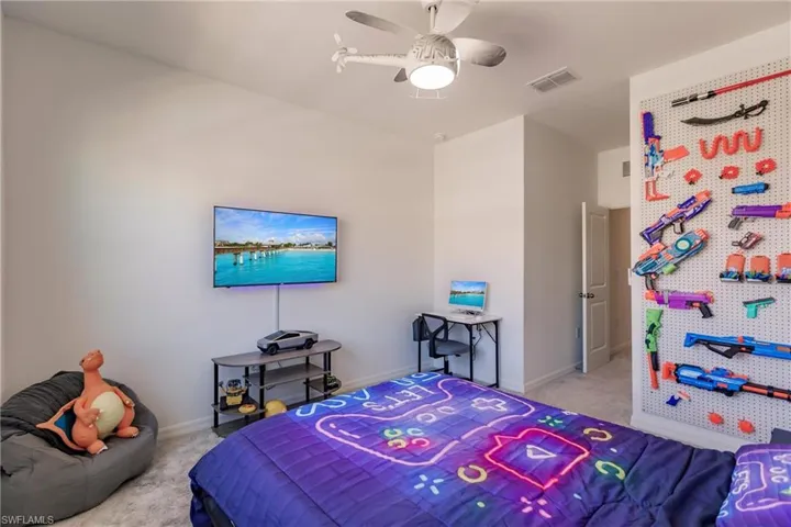 2805  Citrus  ST, Naples, FL 34120