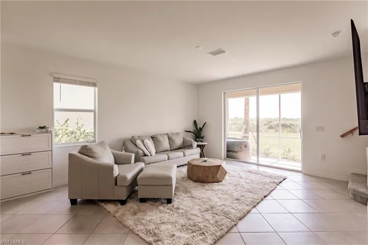 2805  Citrus  ST, Naples, FL 34120