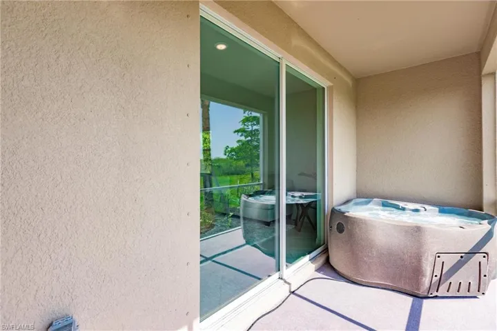 2805  Citrus  ST, Naples, FL 34120