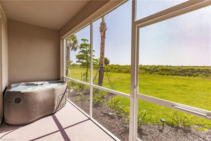 2805  Citrus  ST, Naples, FL 34120
