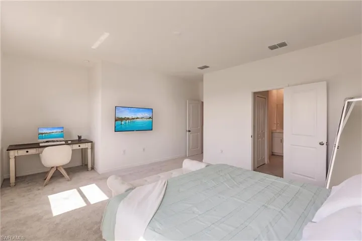 2805  Citrus  ST, Naples, FL 34120