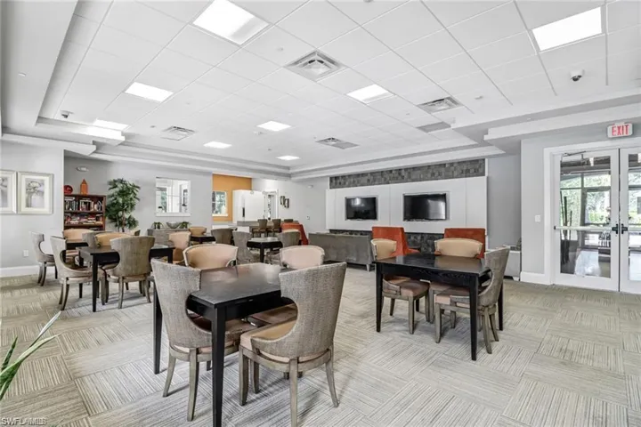 2805  Citrus  ST, Naples, FL 34120
